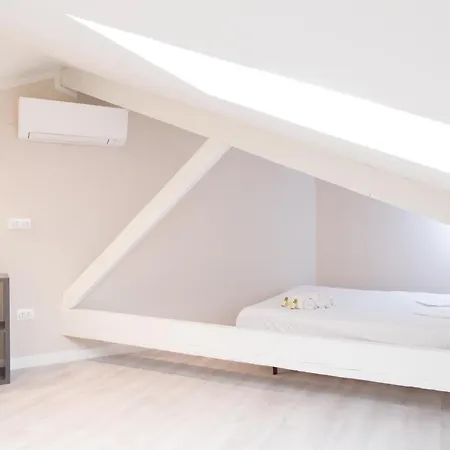 Prázdninový dům Proche Croisette Charmante Maison 4 Chb Terrasse *